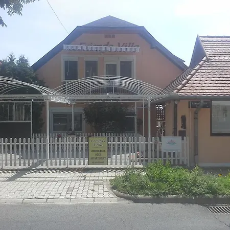 Apartament Friends *
